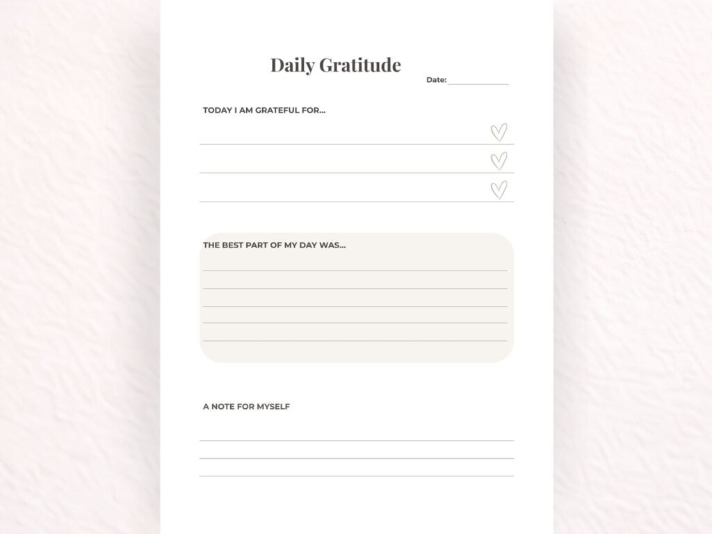 Daily gratitude printable with prompts for gratitude, reflection and personal notes